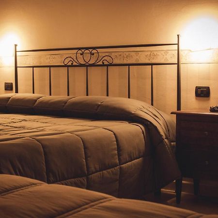 Hotel Camino Vecchio Fossato di Vico Eksteriør billede